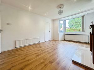 Lounge- click for photo gallery